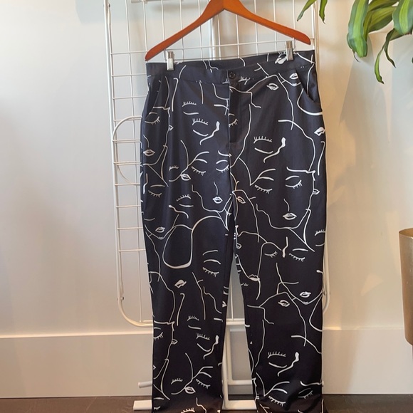 cute patterned trouser. Only tried on. - Picture 1 of 2